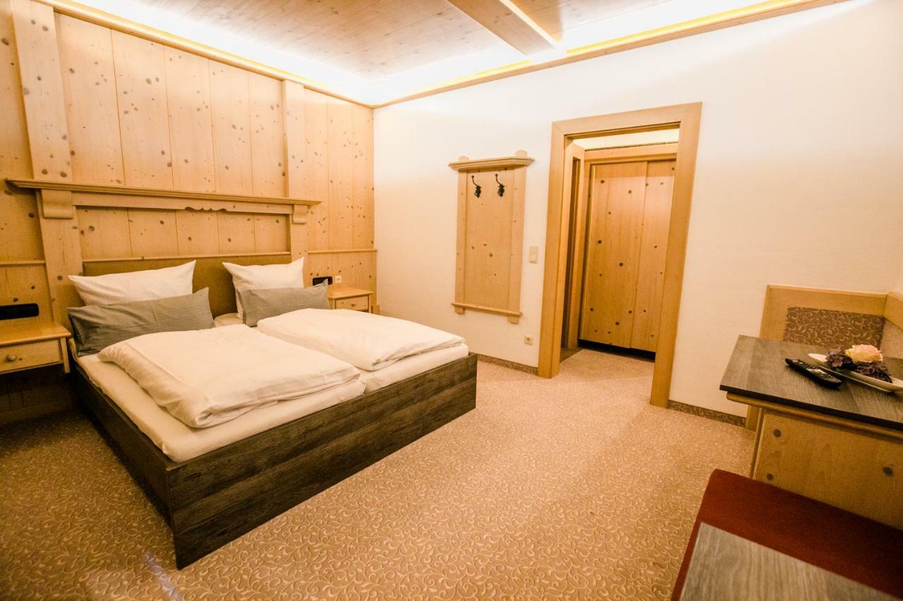 Landgasthof Zum Herz Trauchgau Ngoại thất bức ảnh